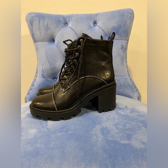 NWOT Croc Embossed Combat Boots - Picture 1 of 7